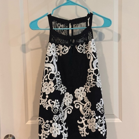 End of summer clear out 🔥Make an offer!!
INC International Concepts Tank Top - Picture 6 of 6